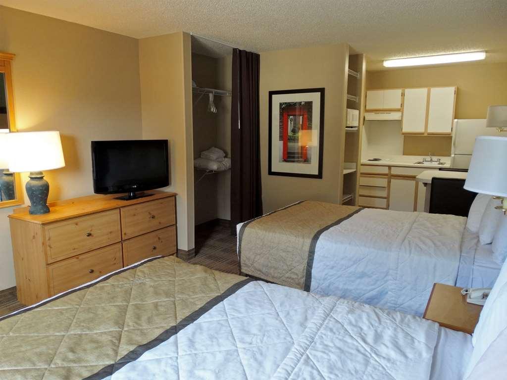 Extended Stay America Select Suites - Tampa - Brandon Room photo